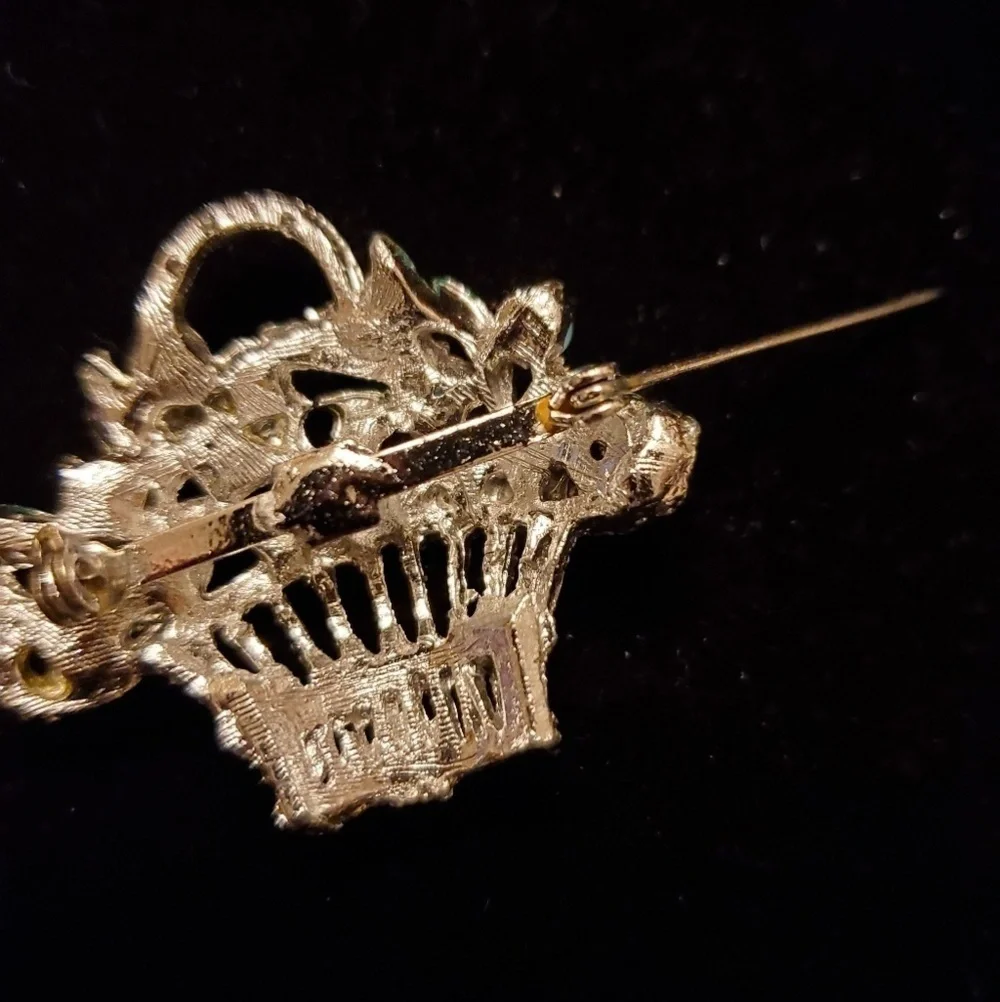 📌🧺 Flower Basket Brooch 🧺📌